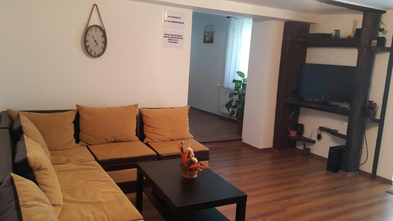 Casa De Oaspeti Laura Rîşnov 외부 사진