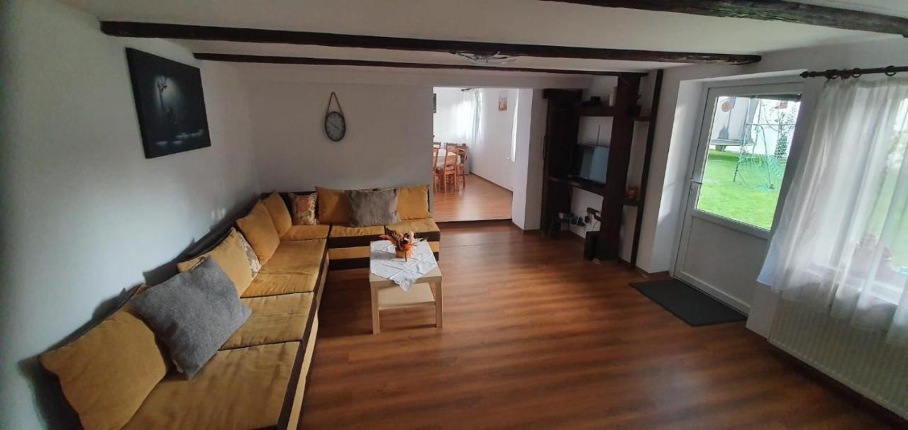 Casa De Oaspeti Laura Rîşnov 외부 사진