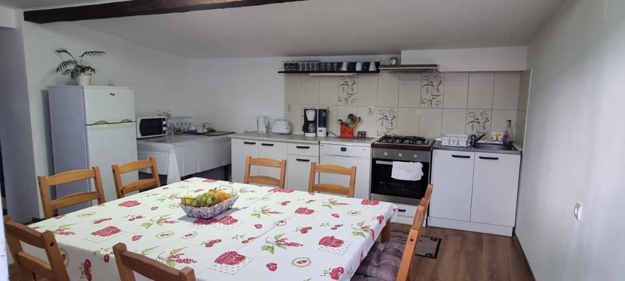 Casa De Oaspeti Laura Rîşnov 외부 사진