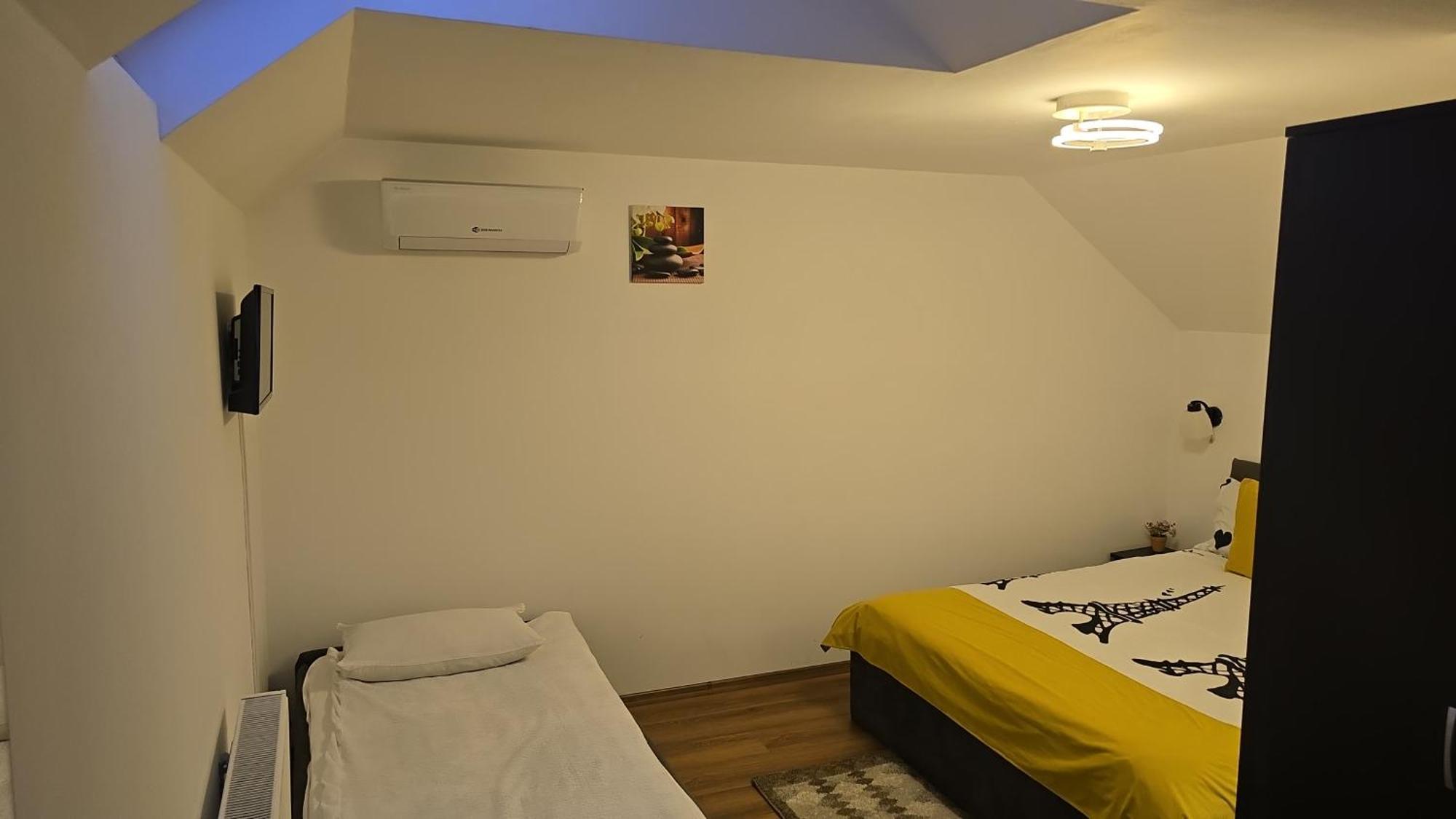 Casa De Oaspeti Laura Rîşnov 외부 사진